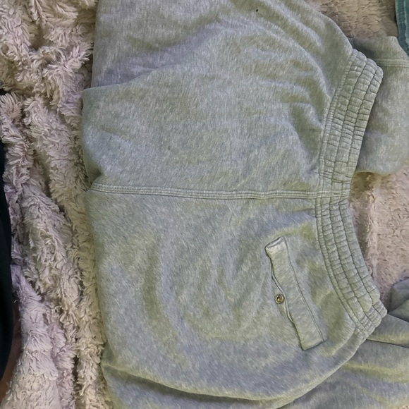 Men’s Nike Gray sweatpants - Picture 3 of 4